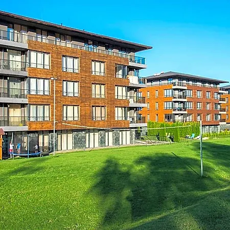 Cornelia Deluxe Residence, A31 فندق