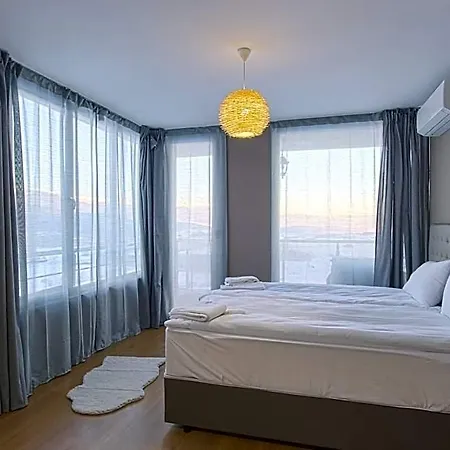 فندق Cornelia Deluxe Residence, A31 4*