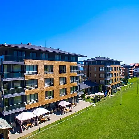 Cornelia Deluxe Residence, A31 فندق
